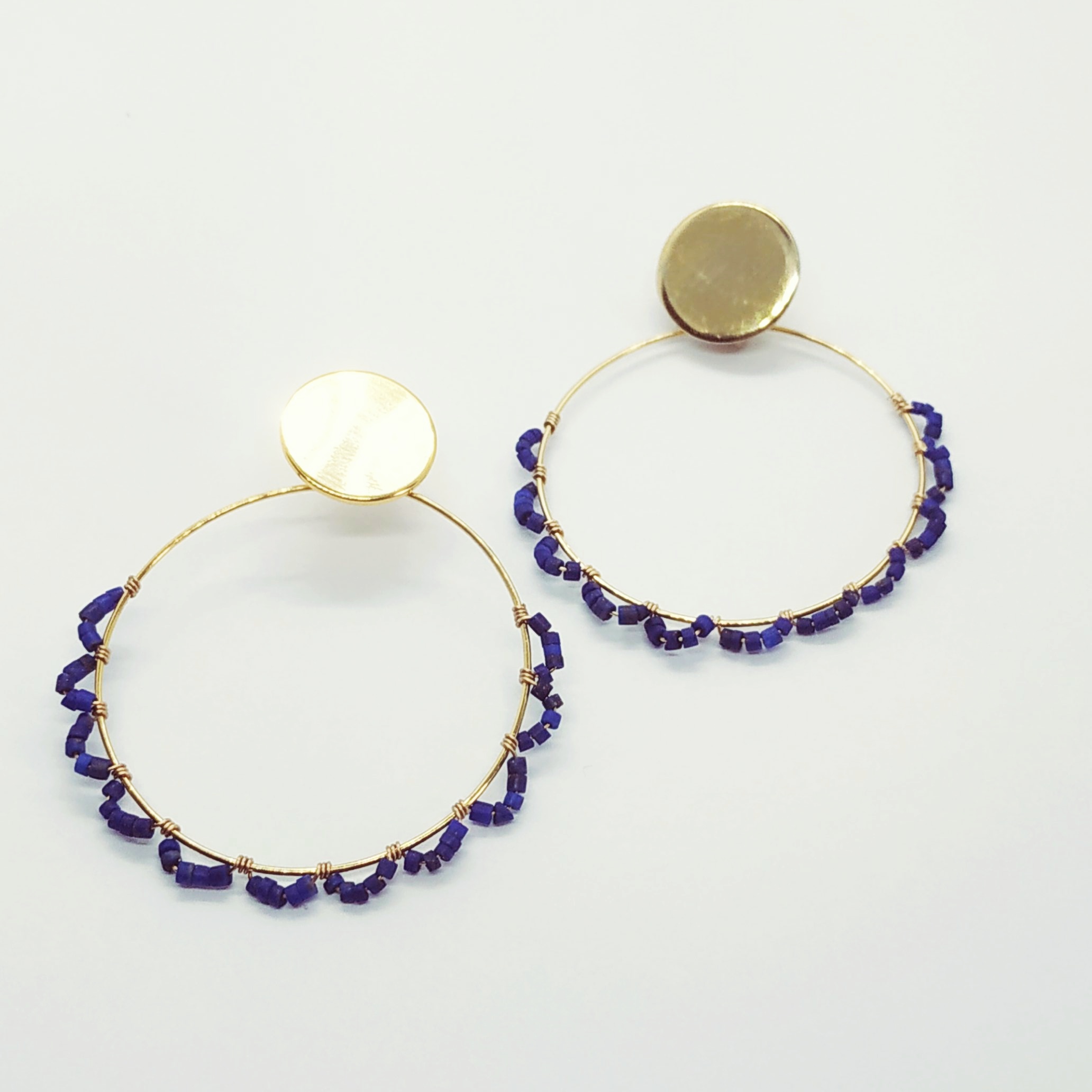 photo boucles d’oreilles Emmy lapis lazuli