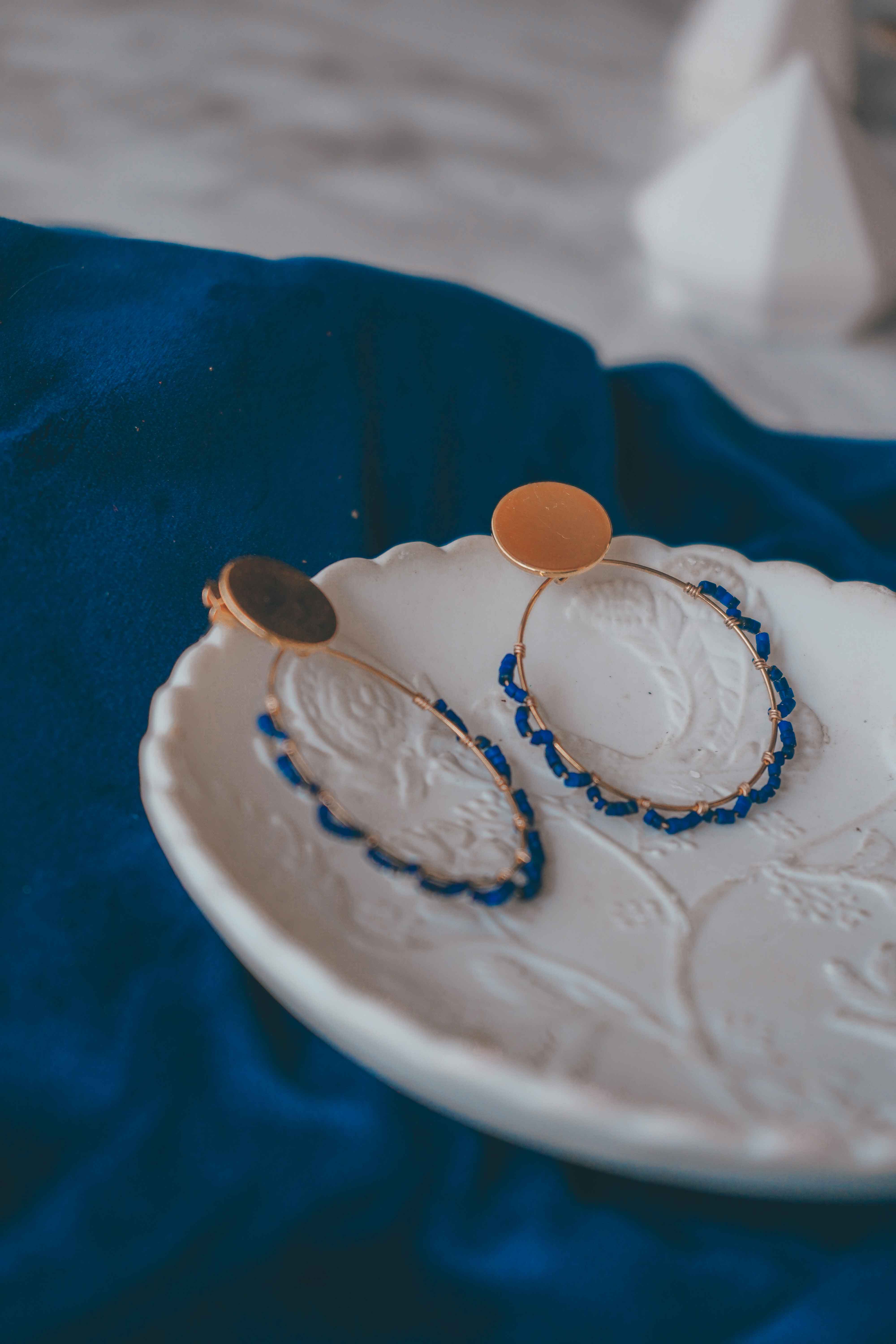 photo boucles d’oreilles Emmy lapis lazuli