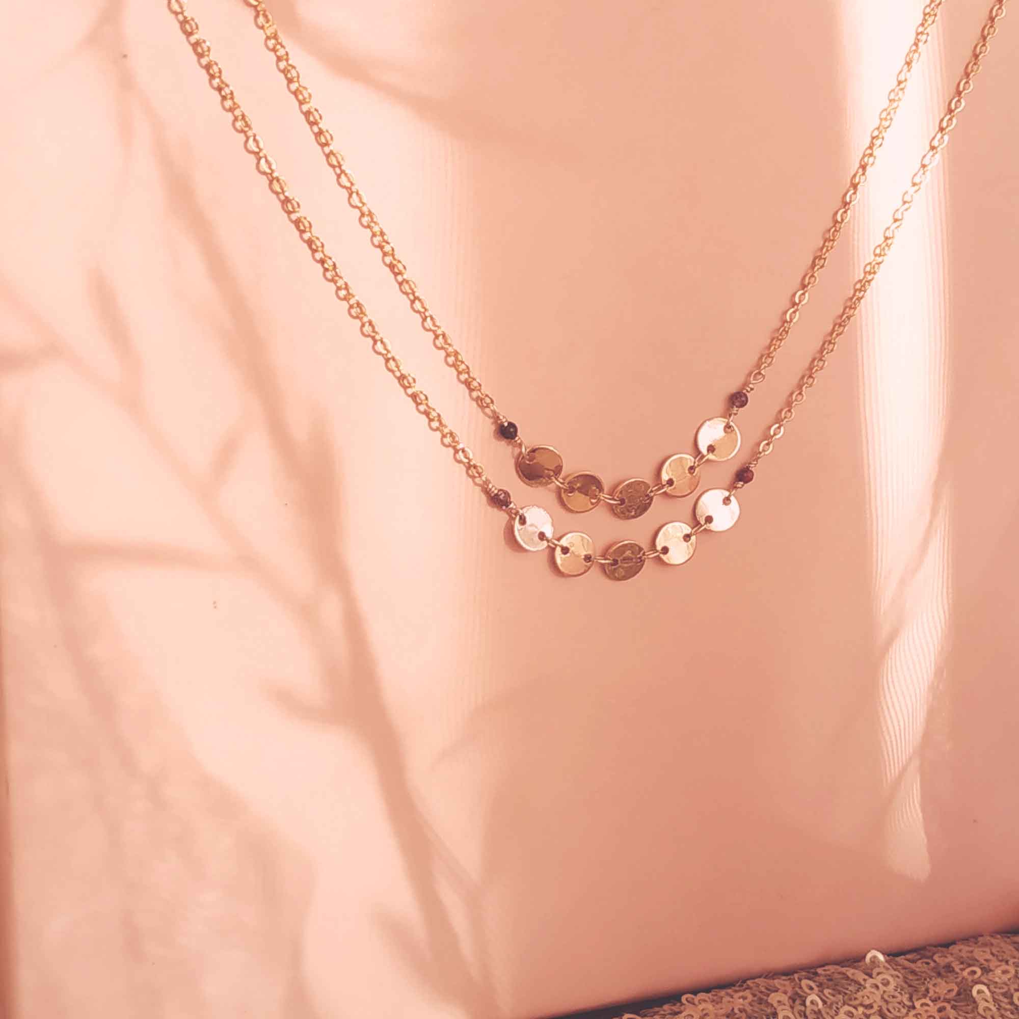 photo collier verveine rouge rose