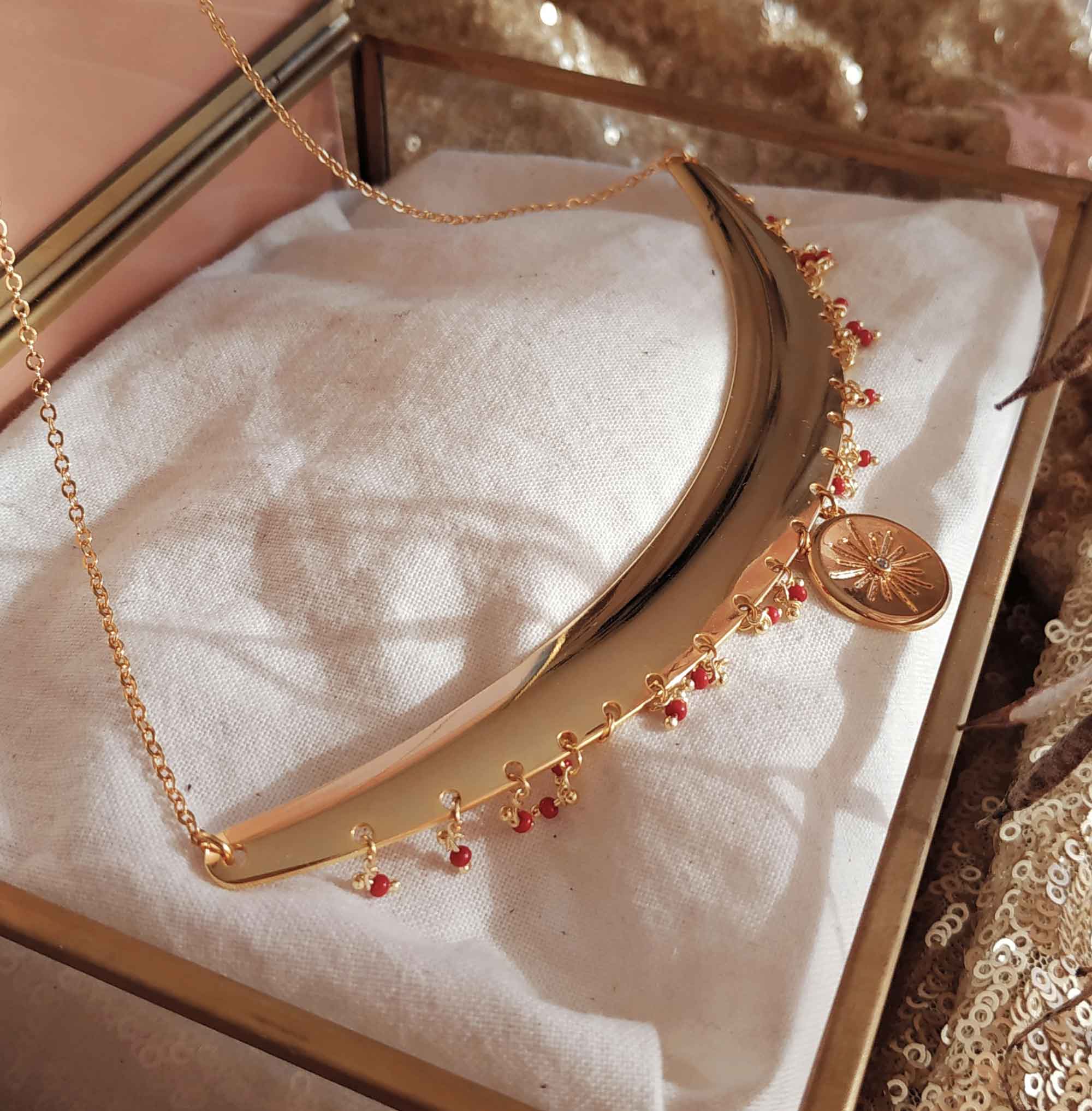 photo collier cinnamon