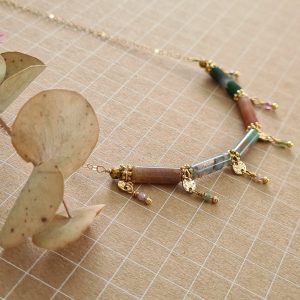 photo collier noisette