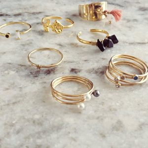 Bague avec pierres d'onyx brutes Lina